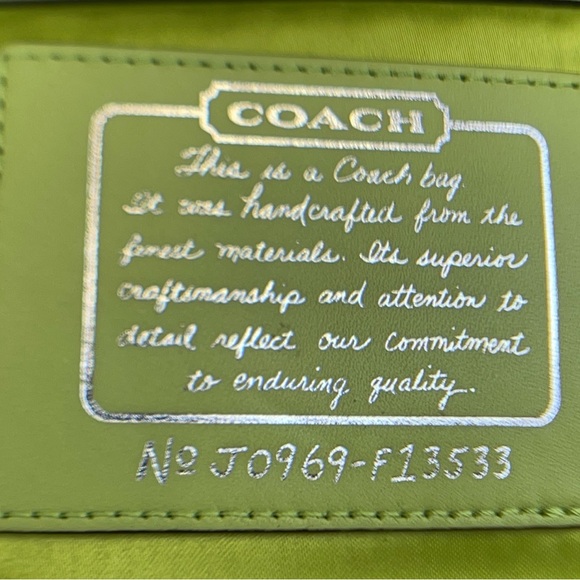 Coach F13533 Green and Brown Signature Kiss Clasp Tote Bag - Picture 2 of 11